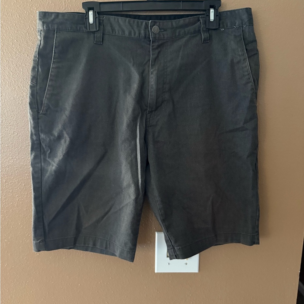 Volcom Chino Shorts Charcoal - Sz 36 EUC